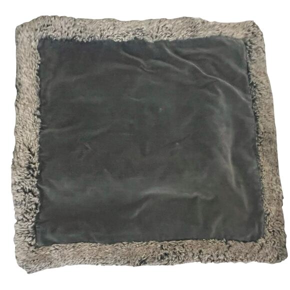 Pottery Barn Pillow Cover Set of 2 Velvet And Faux Fur Trim 20"x 20” Gray - Picture 8 of 10